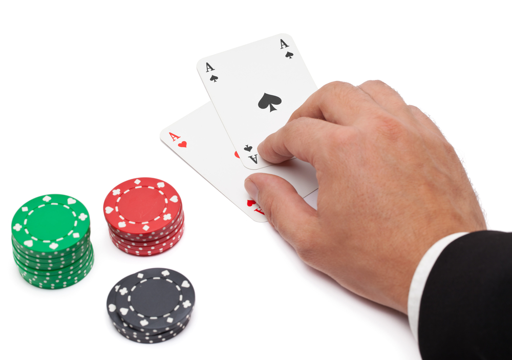 How To Win Online Poker Tournaments - Tips And Strategies
