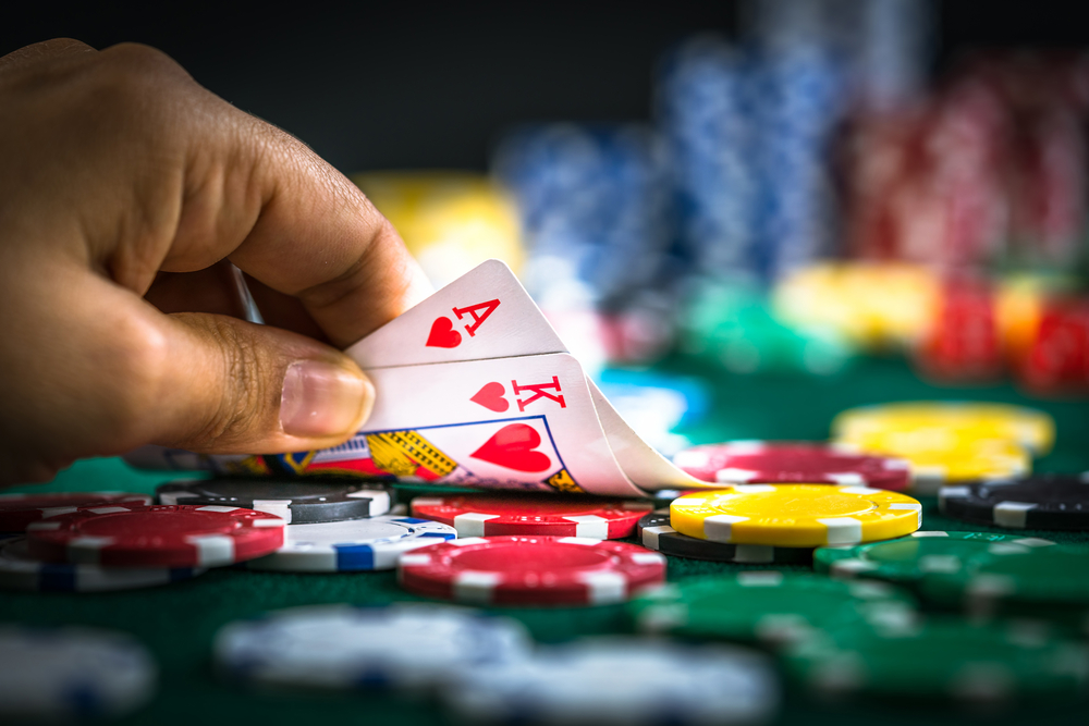 Knowing When To Hold em And When To Fold em In Your Poker Game How Poker